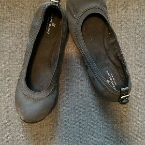 Bandolino Black Ballet Flats